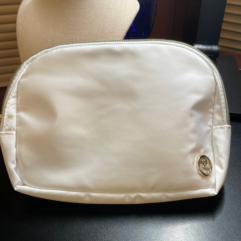 Think Goodness Belt Bag in White